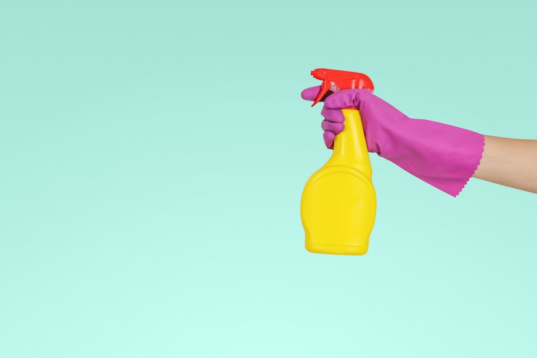 bathroom mold cleaning spray