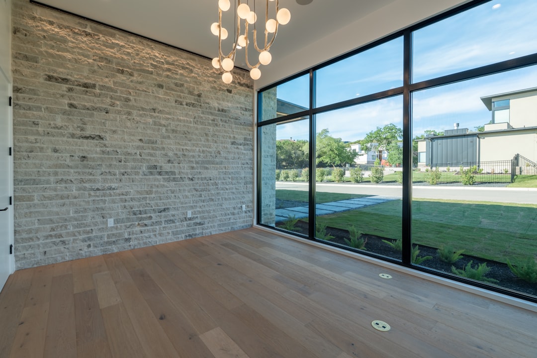 empty wall living room