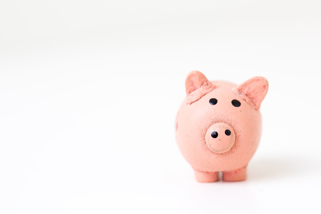 smartphone piggy bank savings