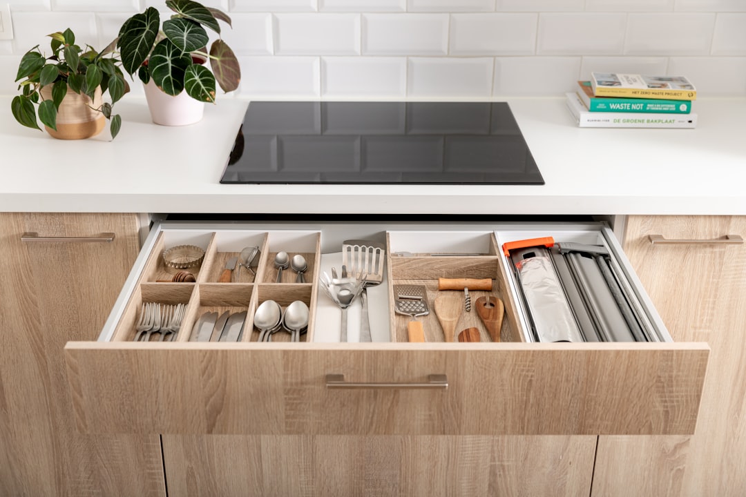 drawer organization decluttering
